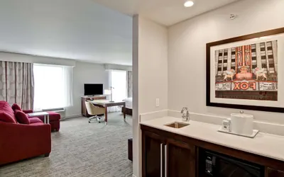 Photo 5 - Hampton Inn & Suites Detroit/Troy