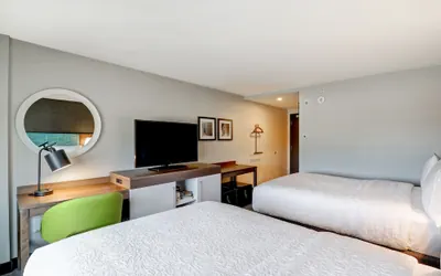 Photo 5 - Hampton Inn & Suites Huntsville