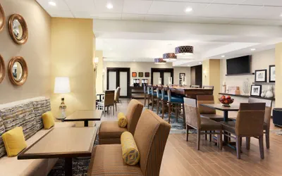 Photo 5 - Hampton Inn Kennewick at Southridge