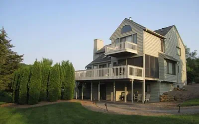 Photo 2 - House on Northview