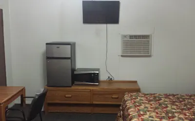 Photo 4 - Lamesa Motel