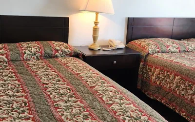 Photo 3 - Budget Inn