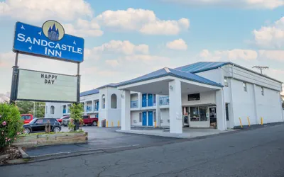Photo 2 - Sandcastle Inn