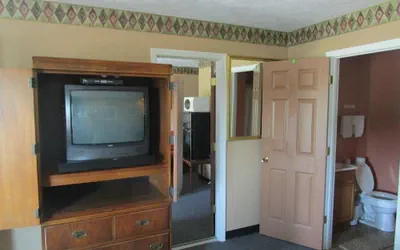 Photo 3 - K-River Motel & Campground