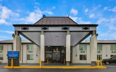 Photo 2 - Motel 6 Indianapolis, IN