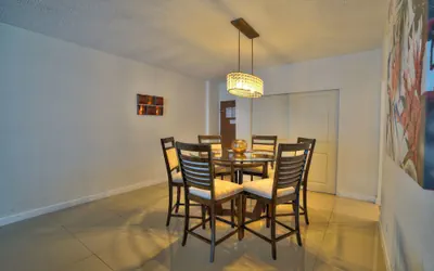 Photo 3 - Hollywood Apartment by the Sea