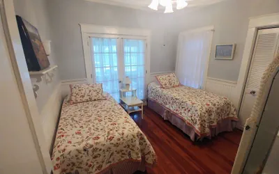 Photo 3 - Mount Dora Cottages