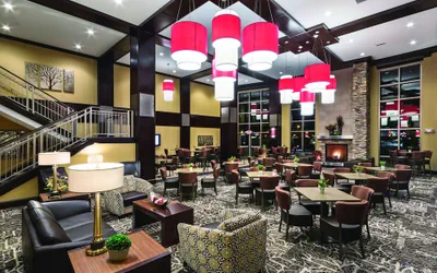 Photo 2 - ClubHouse Hotel & Suites - Fargo