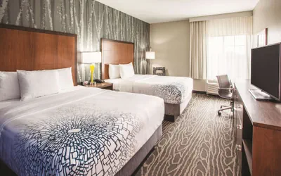 Photo 5 - La Quinta Inn & Suites by Wyndham Duluth