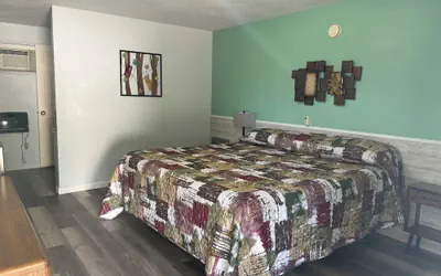 Photo 4 - Sioux Motel