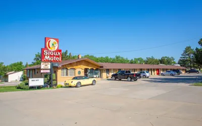 Photo 2 - Sioux Motel