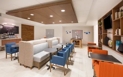 Holiday Inn Express & Suites Pahrump by IHG