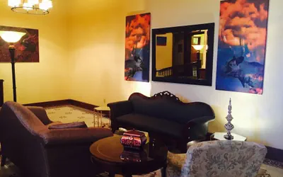 Photo 3 - Hotel LaBonte