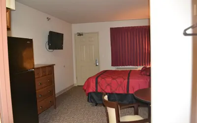 Photo 2 - Bismarck Motor Motel