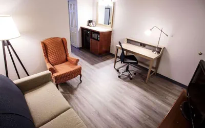 Photo 4 - Country Inn & Suites by Radisson, Harrisburg West Mechanicsburg
