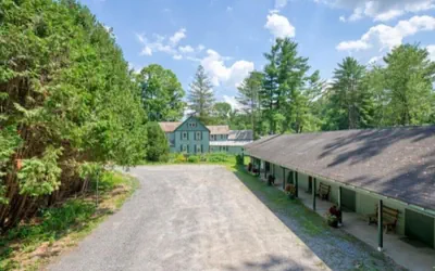 Photo 2 - Saratoga Garden Motel