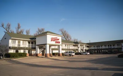Photo 2 - Haysville Express Inn