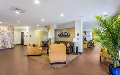 Photo 4 - Sleep Inn & Suites Hannibal West