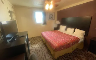 Photo 5 - Relax Inn