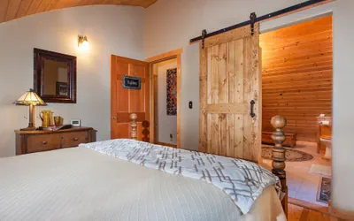 Photo 3 - Moss Mountain Inn