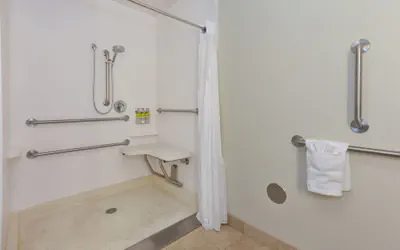 Photo 3 - Holiday Inn Express & Suites Effingham by IHG