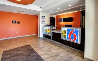 Photo 3 - Motel 6 Allentown, PA