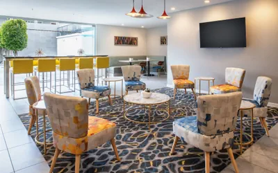 Photo 4 - Hotel Lucent