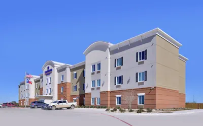 Photo 2 - Candlewood Suites Kenedy by IHG