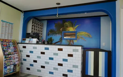 Photo 3 - Beachside Resort