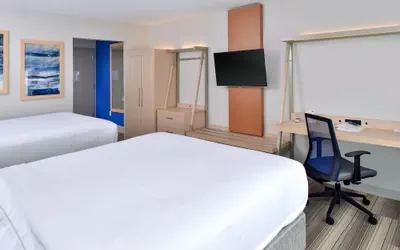 Photo 5 - Holiday Inn Express & Suites Farmington Hills - Detroit by IHG