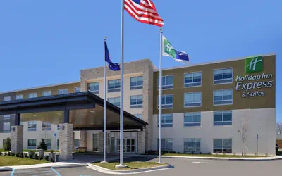 Photo 2 - Holiday Inn Express & Suites Farmington Hills - Detroit by IHG
