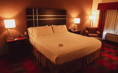 Photo 4 - Holiday Inn Express & Suites Cumberland - La Vale by IHG