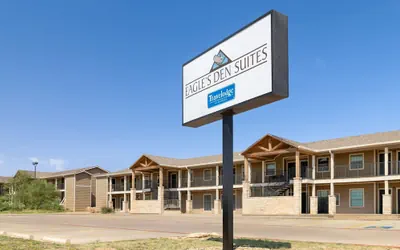 Photo 2 - Eagle's Den Suites Big Spring a Travelodge by Wyndham