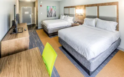 Photo 3 - Holiday Inn Express & Suites Cleveland West - Westlake by IHG