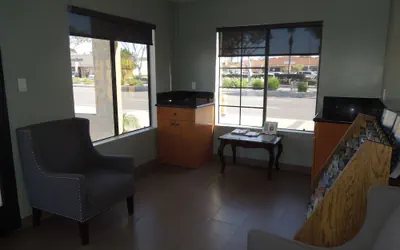 Photo 2 - National Inn Garden Grove