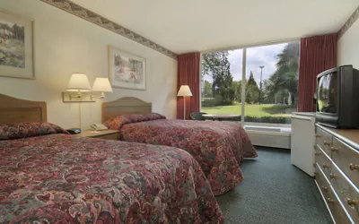 Photo 4 - Economy Inn & Suites Shreveport