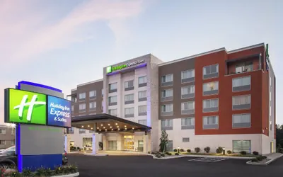 Photo 2 - Holiday Inn Express & Suites Sandusky by IHG