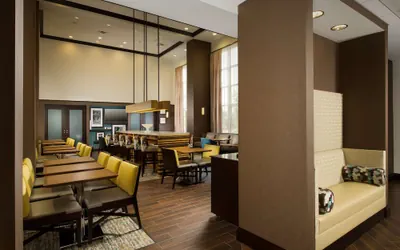Photo 5 - Hampton Inn & Suites Syracuse/Carrier Circle