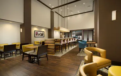 Photo 4 - Hampton Inn & Suites Syracuse/Carrier Circle