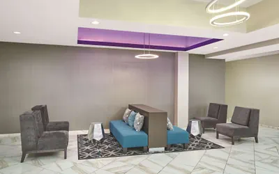 Photo 5 - La Quinta Inn & Suites by Wyndham Springfield IL