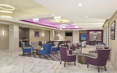 Photo 4 - La Quinta Inn & Suites by Wyndham Springfield IL