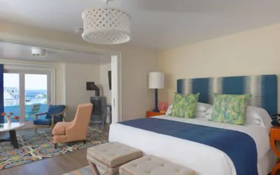 Photo 2 - The Break Hotel