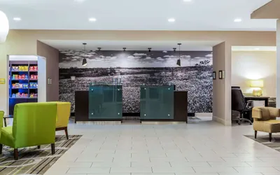 Photo 4 - La Quinta Inn & Suites by Wyndham Monahans