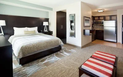 Photo 4 - Staybridge Suites Dearborn MI by IHG