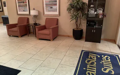 Photo 3 - MainStay Suites Sidney - Medical Center