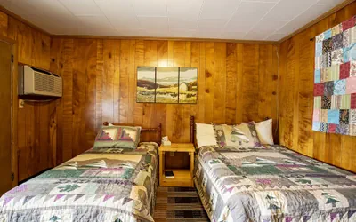 Photo 4 - Lloyd's On The River Country Inn By OYO