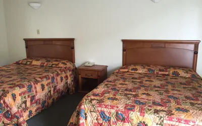 Photo 4 - Golden Hills Motel