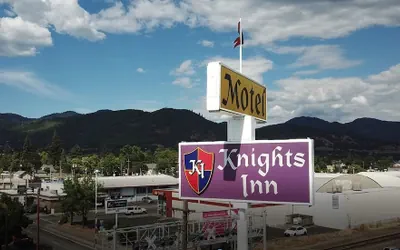 Knight's Inn Motel