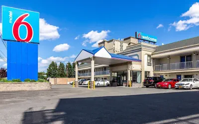 Photo 2 - Motel 6 Elizabeth, NJ - Newark Liberty Intl Airport