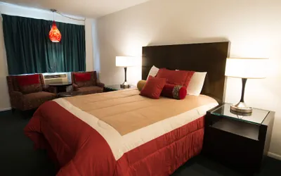 Photo 2 - Cougar Land Motel